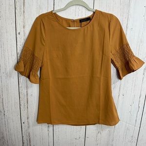 NWT Mikarose Gathered Sleeve Top